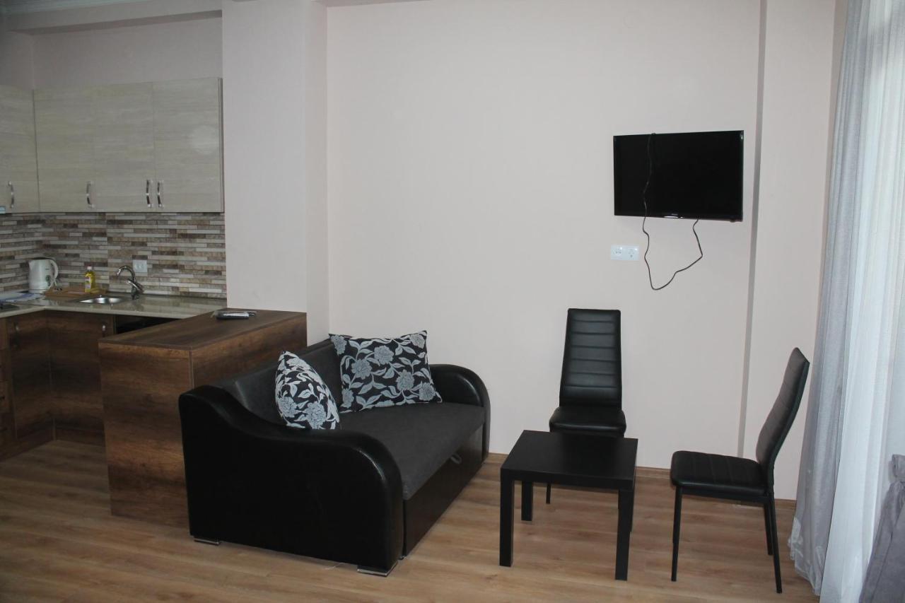 Lali'S Apartment Tbilisi ภายนอก รูปภาพ